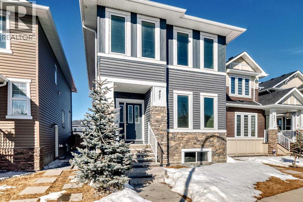 House for Sale in 437 Redstone Grove NE|Calgary, Alberta T3N0T7 2