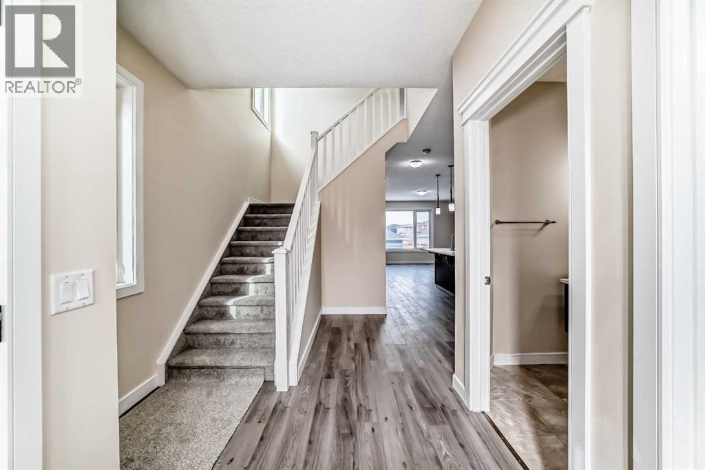 House for Sale in 437 Redstone Grove NE|Calgary, Alberta T3N0T7 4