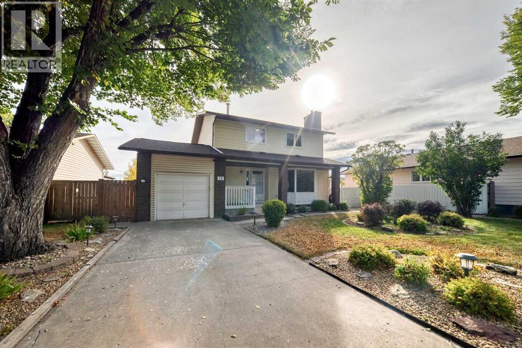 House for Sale in 15 Whitewood Bay NE|Calgary, Alberta T1Y3N3 3