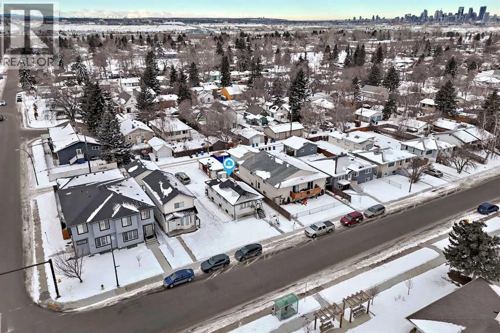 House for Sale in 6639 19 Street SE|Calgary, Alberta T2C0P1 5