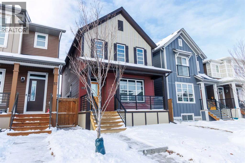 House for Sale in 61 Savanna Link NE|Calgary, Alberta T3J2H3 2