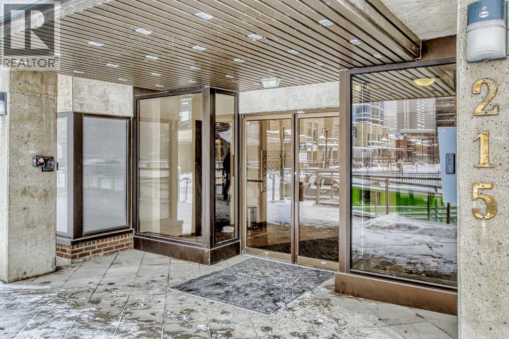 Apartment for Sale in 203, 215 14 Avenue SW|Calgary, Alberta T2R0M2 4