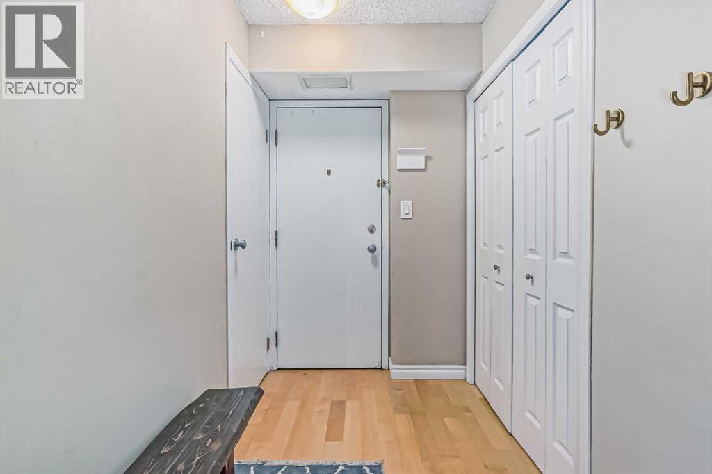 Apartment for Sale in 203, 215 14 Avenue SW|Calgary, Alberta T2R0M2 5