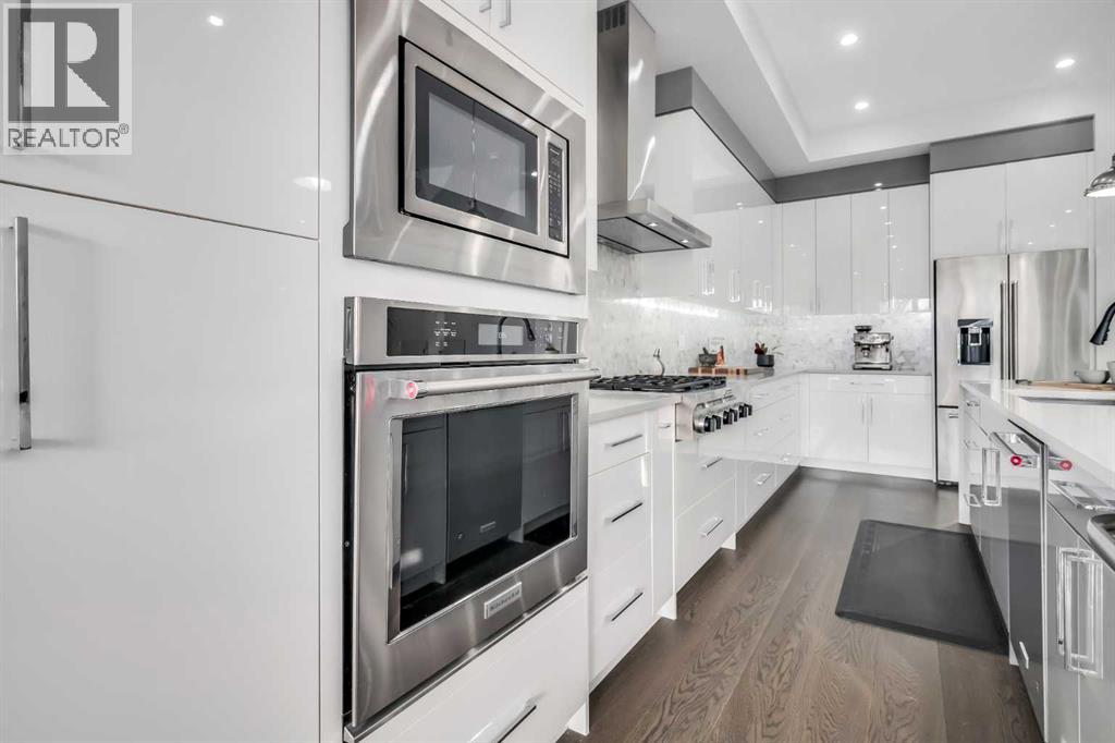 House for Sale in 2415 25 Avenue NW|Calgary, Alberta T2M2C6 5