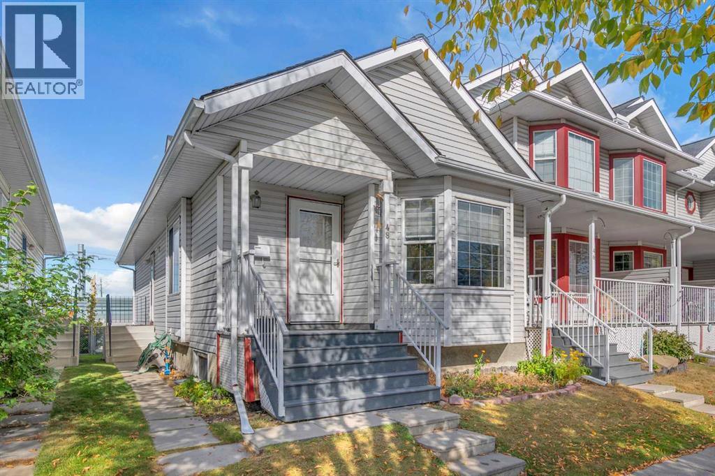 Row / Townhouse for Sale in 48 Martin Crossing Court NE|Calgary, Alberta T3J3P3 3