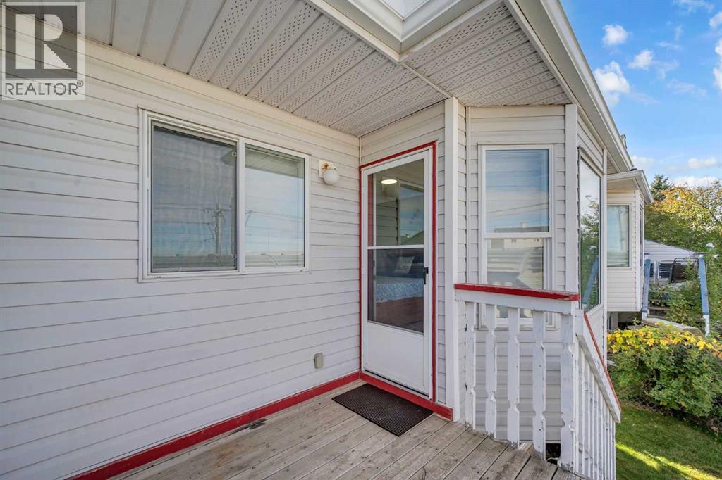 Row / Townhouse for Sale in 48 Martin Crossing Court NE|Calgary, Alberta T3J3P3 5