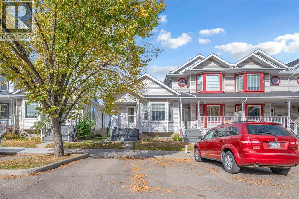 Row / Townhouse for Sale in 48 Martin Crossing Court NE|Calgary, Alberta T3J3P3 4