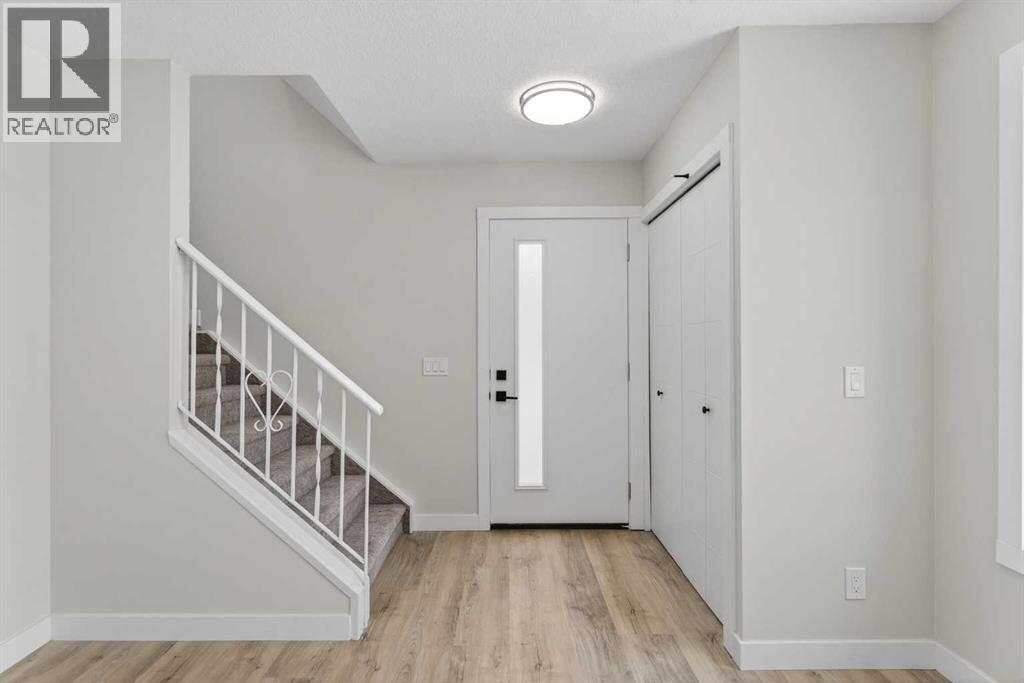 Duplex for Sale in 5625 Templehill Road NE|Calgary, Alberta T1Y4C1 3