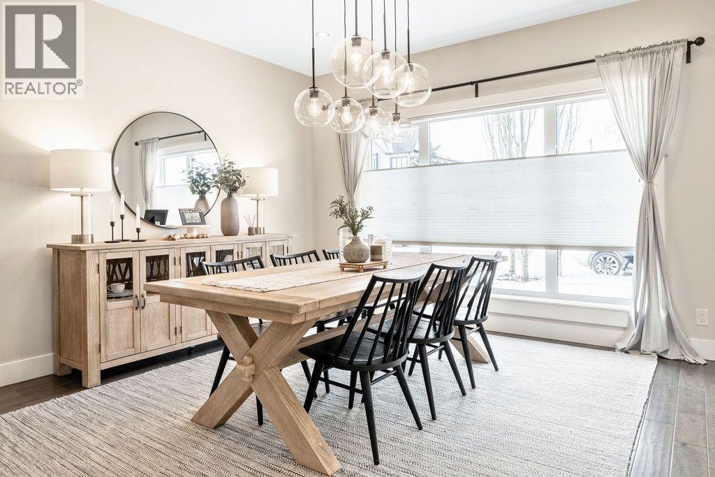 Duplex for Sale in 1126 40 Street SW|Calgary, Alberta T3C1W6 3