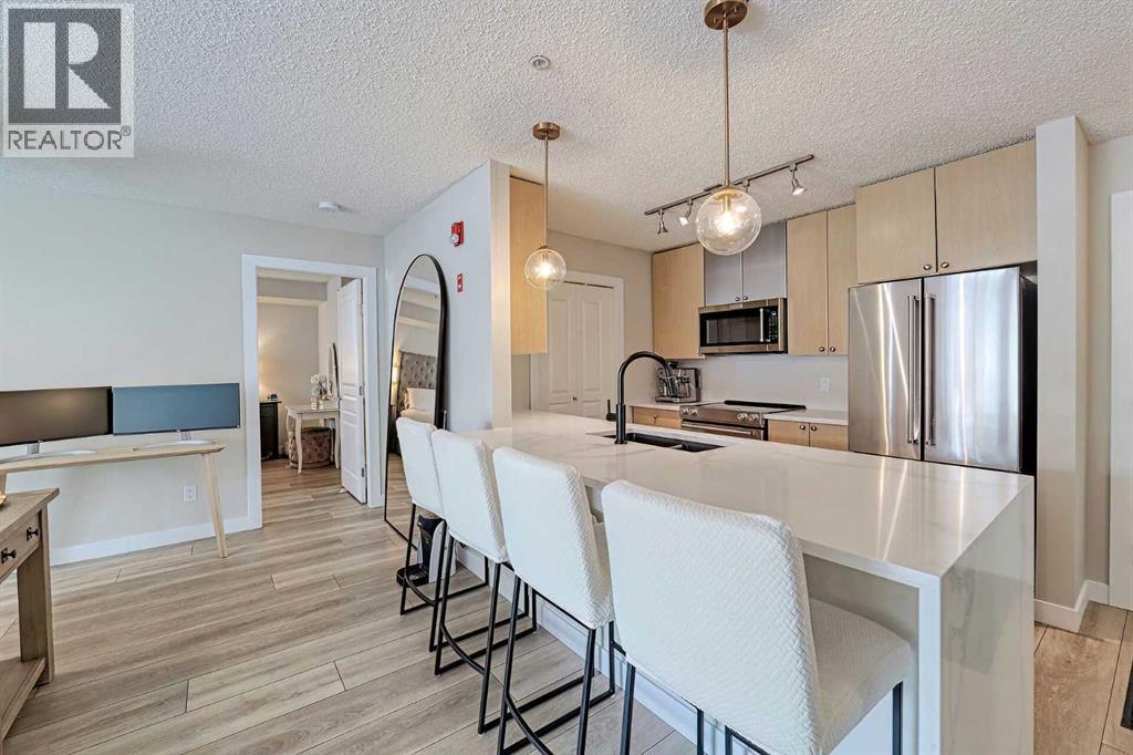 Apartment for Sale in 219, 25 Richard Place SW|Calgary, Alberta T3E7N1 2