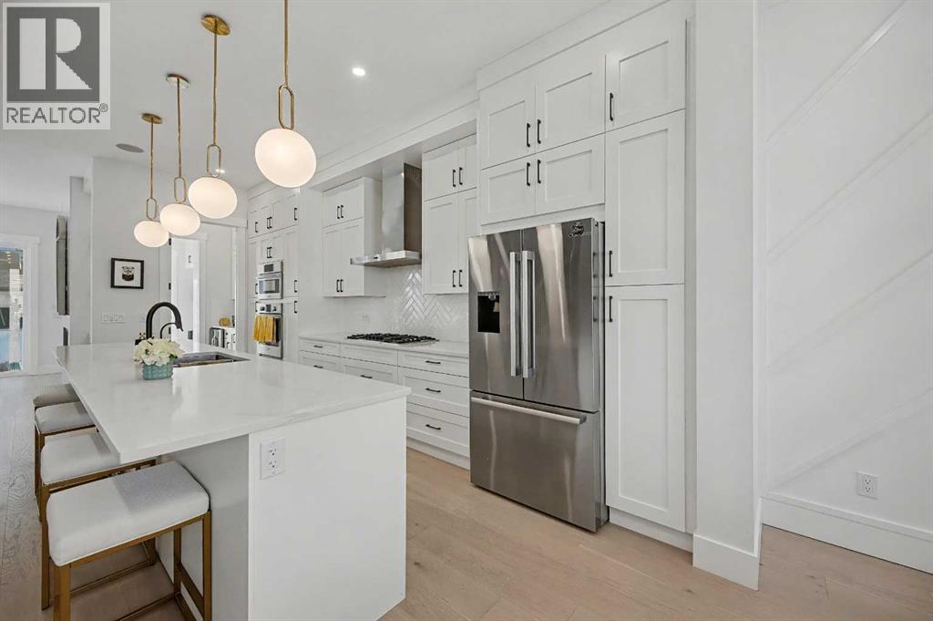 Duplex for Sale in 453 26 Avenue NW|Calgary, Alberta T2M2E3 2