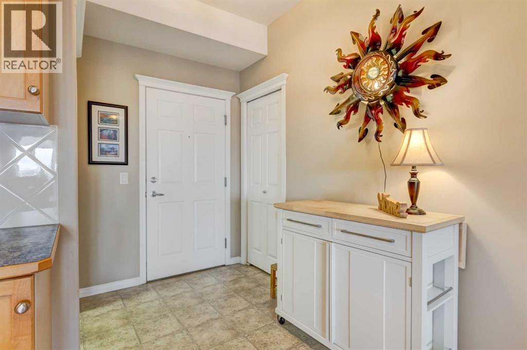 Apartment for Sale in 413, 15 Everstone Drive SW|Calgary, Alberta T2Y5B5 2