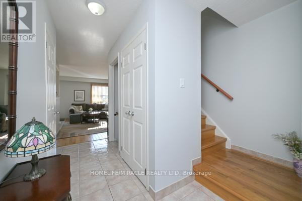 Row / Townhouse for Sale in 27 - 121 FALCONER DRIVE|Mississauga (Streetsville), Ontario L5N2K8 4