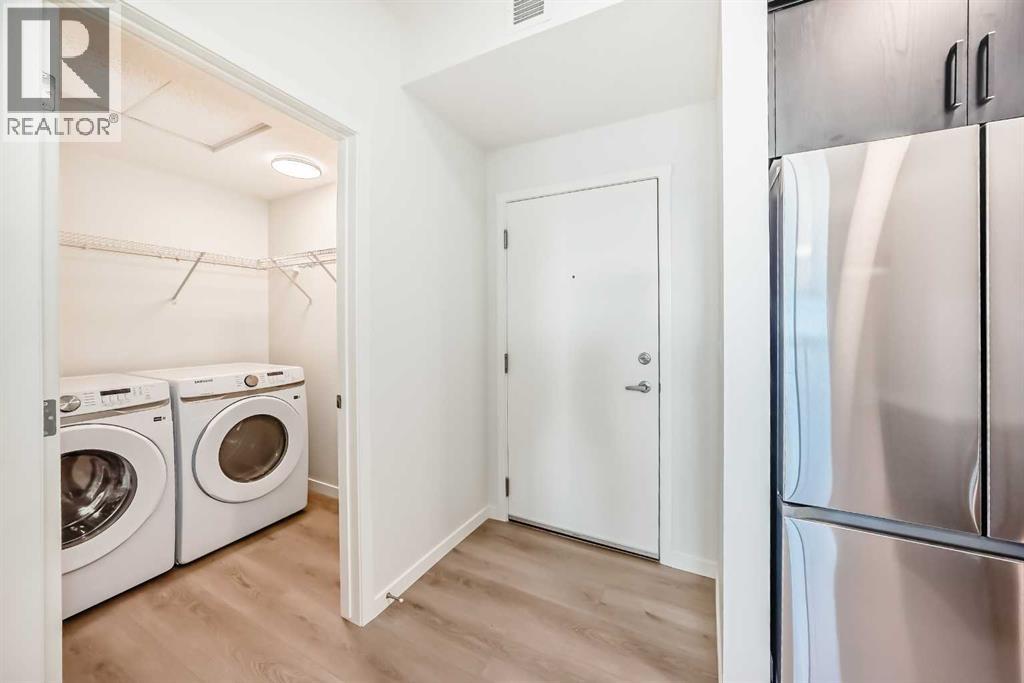 Apartment for Sale in 212, 245 Edith Place NW|Calgary, Alberta T3R2M7 3