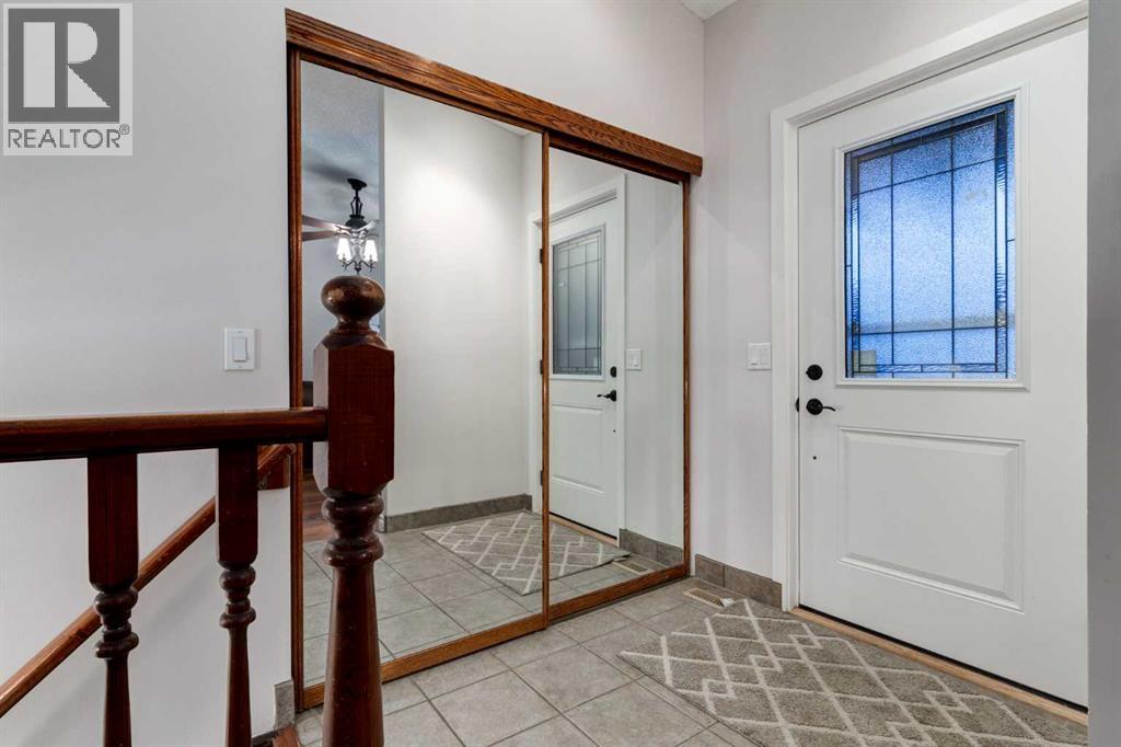 House for Sale in 27 BEDFIELD Close NE|Calgary, Alberta T3K3L3 2