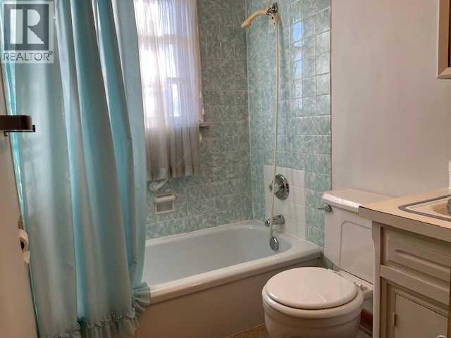 House for Sale in 2603 4 Avenue NW|Calgary, Alberta T2N0P7 5