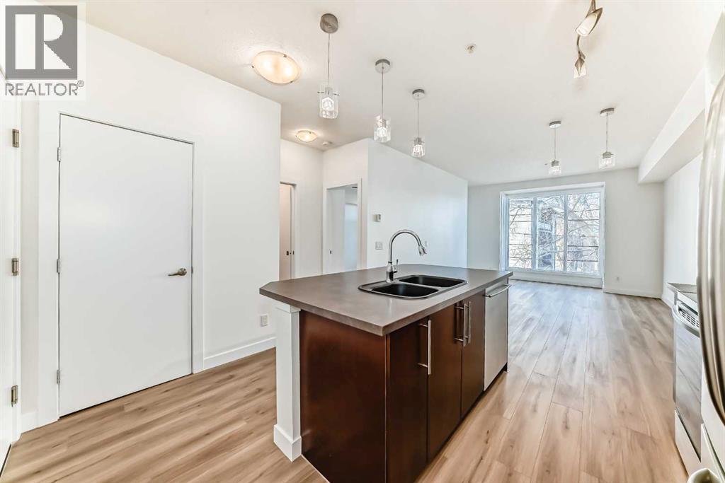 Apartment for Sale in 209, 2307 14 Street SW|Calgary, Alberta T2T3T5 5