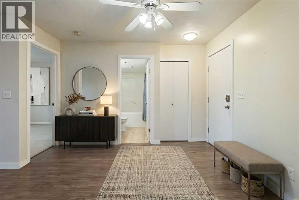 Apartment for Sale in 101, 3747 42 Street NW|Calgary, Alberta T3A2W4 3