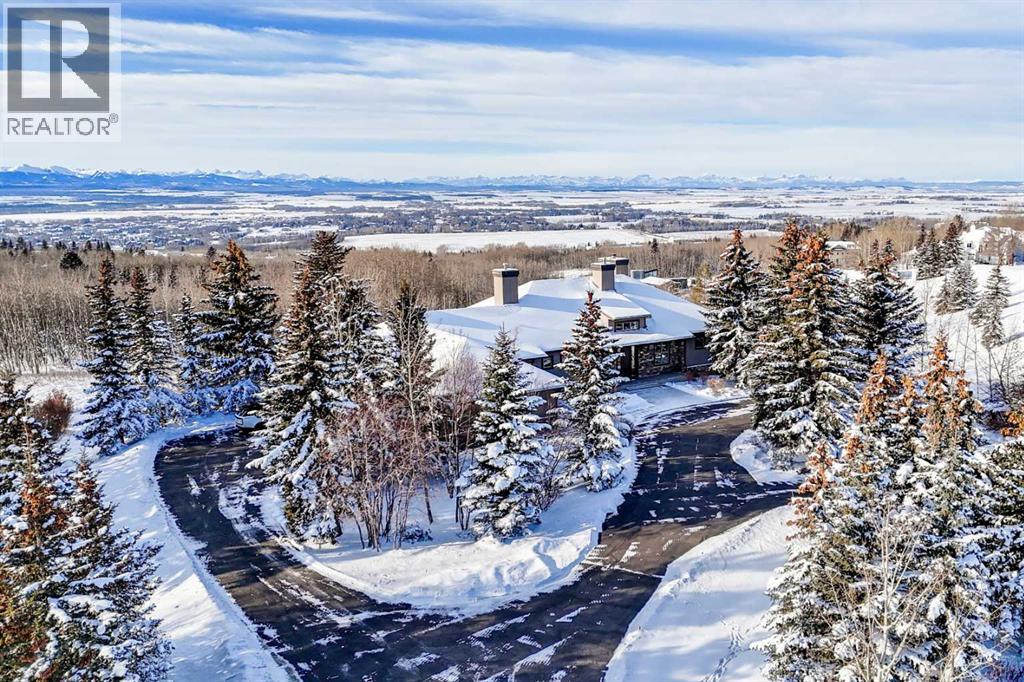 House for Sale in 27 Pinnacle Ridge Drive SW|Rural Rocky View County, Alberta T3Z3N7 2