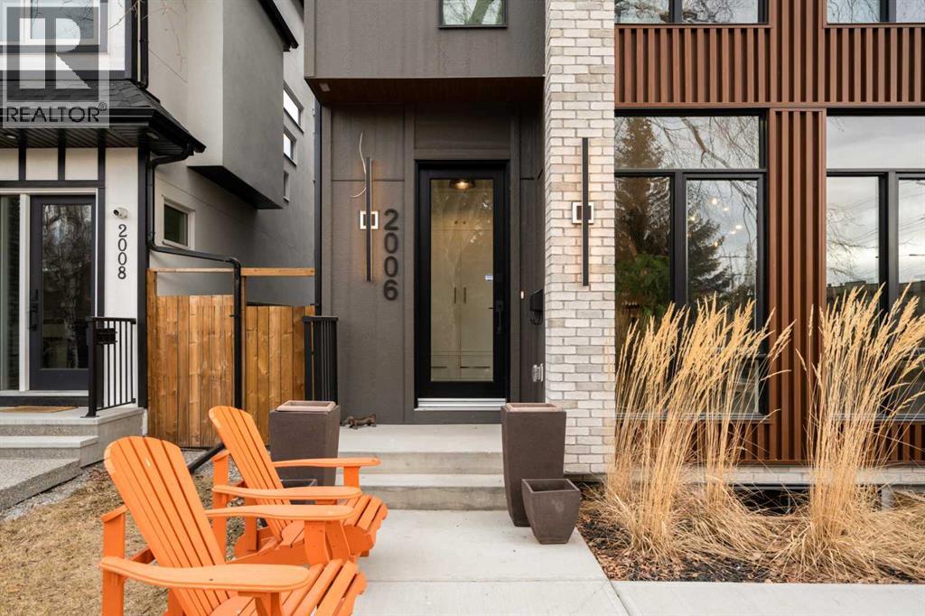 Duplex for Sale in 2006 41 Avenue SW|Calgary, Alberta T2T2M1 2