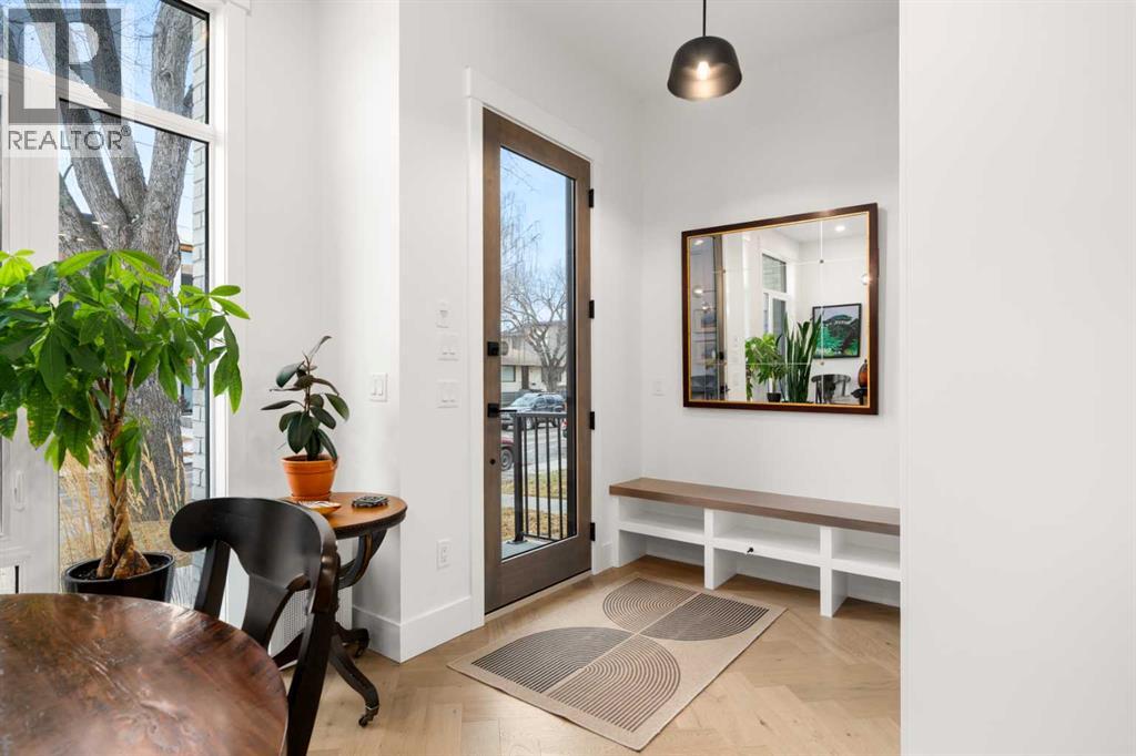 Duplex for Sale in 2006 41 Avenue SW|Calgary, Alberta T2T2M1 3