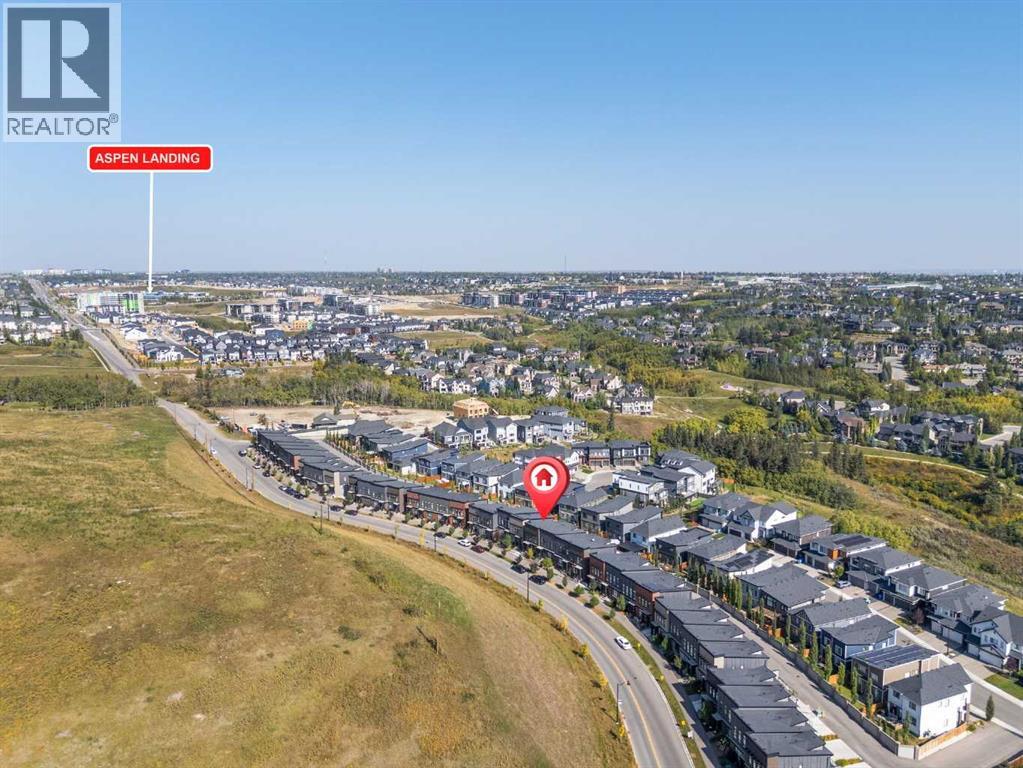 Row / Townhouse for Sale in 3044 85 Street SW|Calgary, Alberta T3H6C7 4