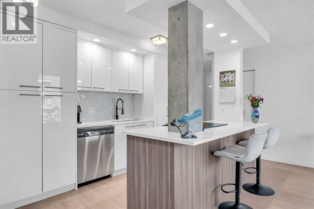 Apartment for Sale in 701, 1111 15 Avenue SW|Calgary, Alberta T2R0S8 4