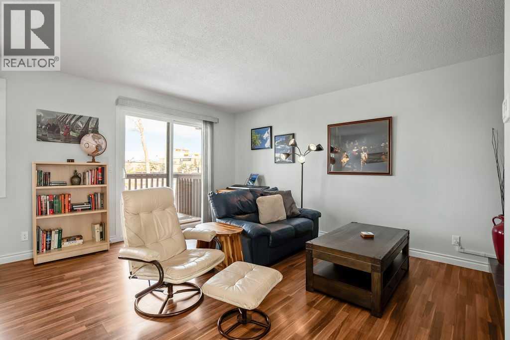 Row / Townhouse for Sale in 65 Storybook Gardens NW|Calgary, Alberta T3G1Y7 2