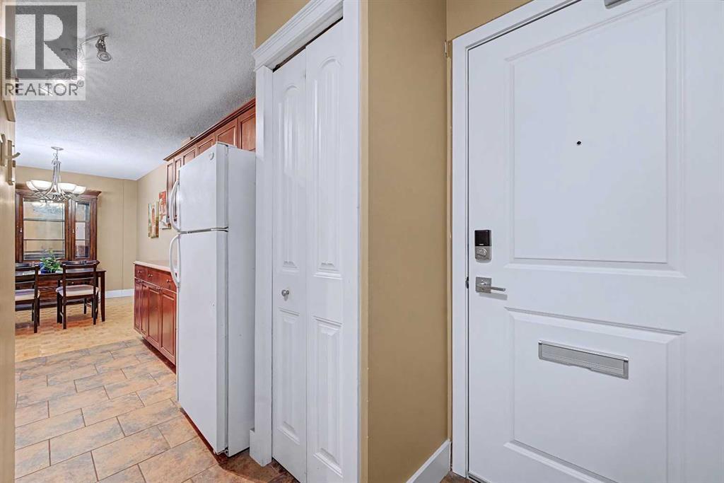 Apartment for Sale in 356, 1620 8 Avenue NW|Calgary, Alberta T2N1C4 3