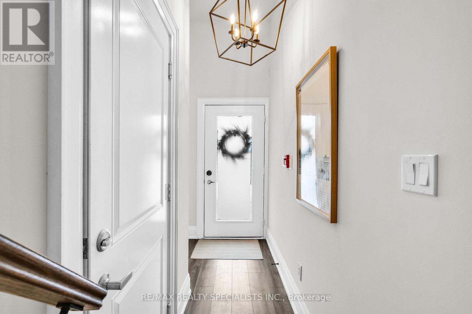 Row / Townhouse for Sale in 71 - 71 ELDER AVENUE|Toronto (Long Branch), Ontario M8W0B8 3