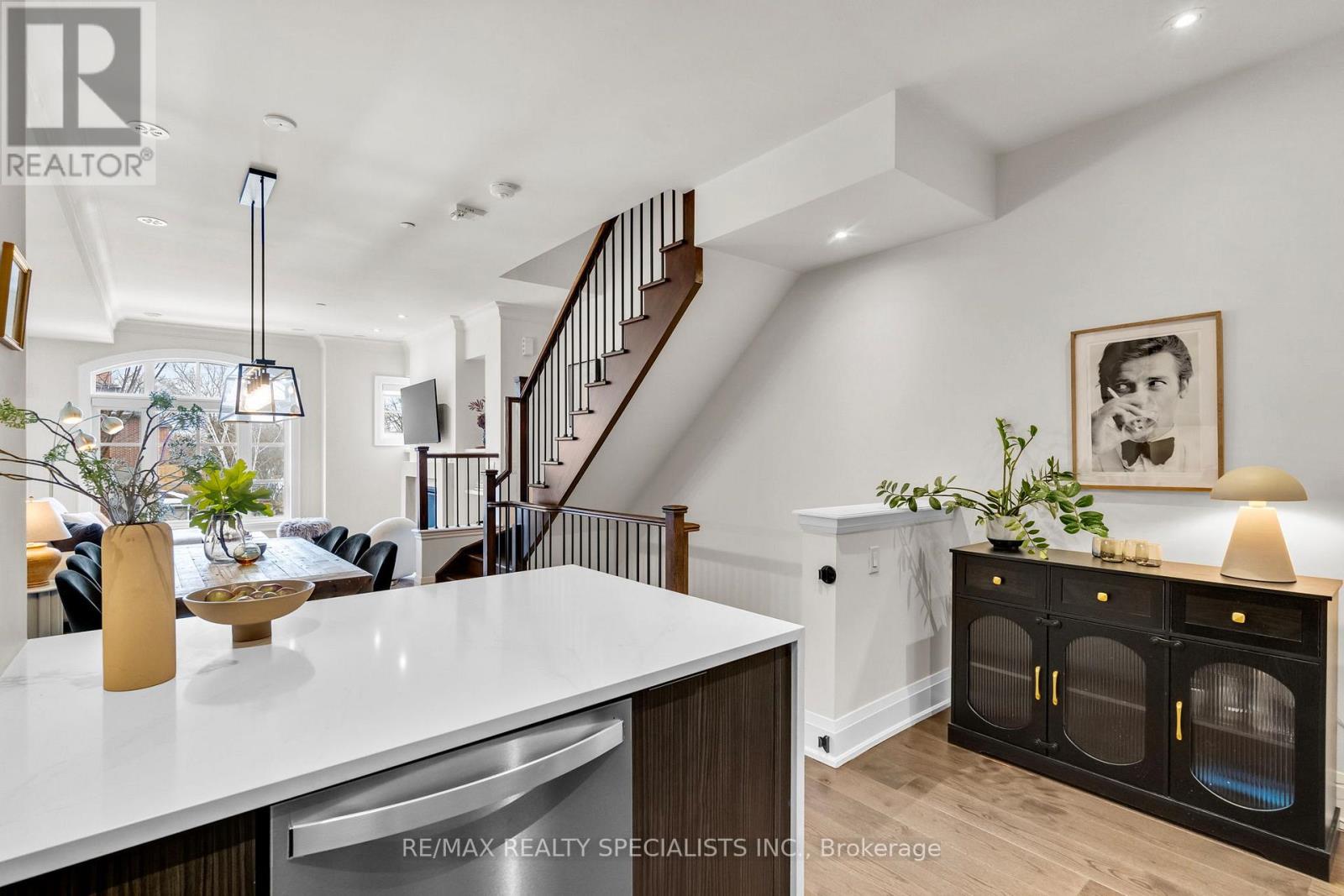 Row / Townhouse for Sale in 71 - 71 ELDER AVENUE|Toronto (Long Branch), Ontario M8W0B8 4