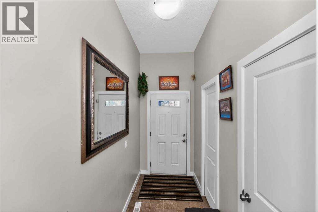 Row / Townhouse for Sale in 6101, 333 Taralake Way NE|Calgary, Alberta T3J0R5 4