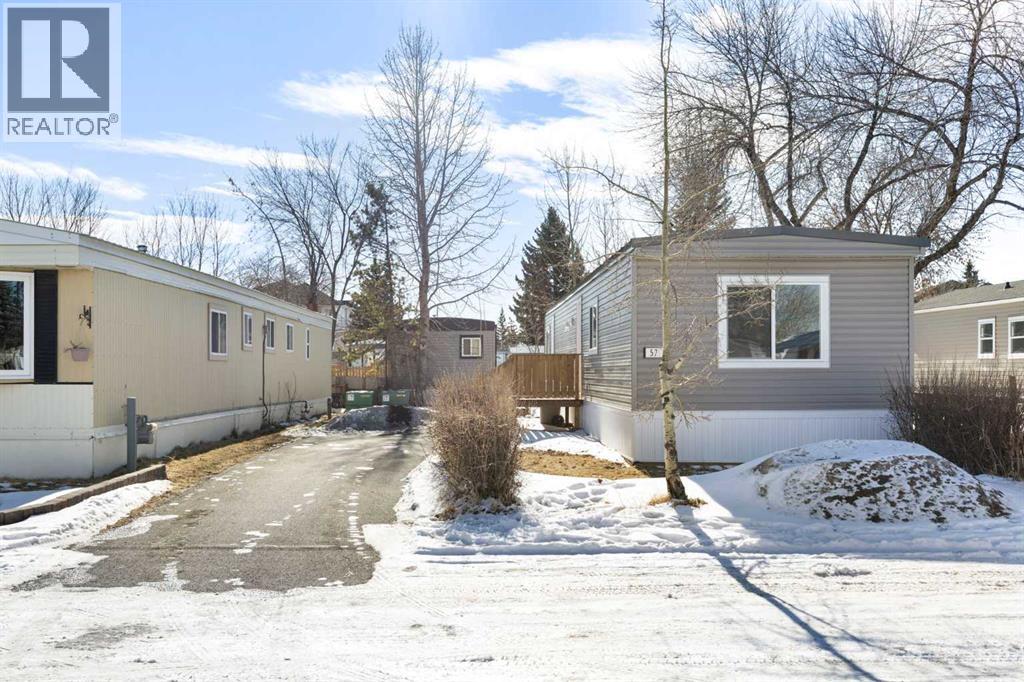 Mobile Home for Sale in 57, 6220 17 Avenue SE|Calgary, Alberta T2A0W6 3