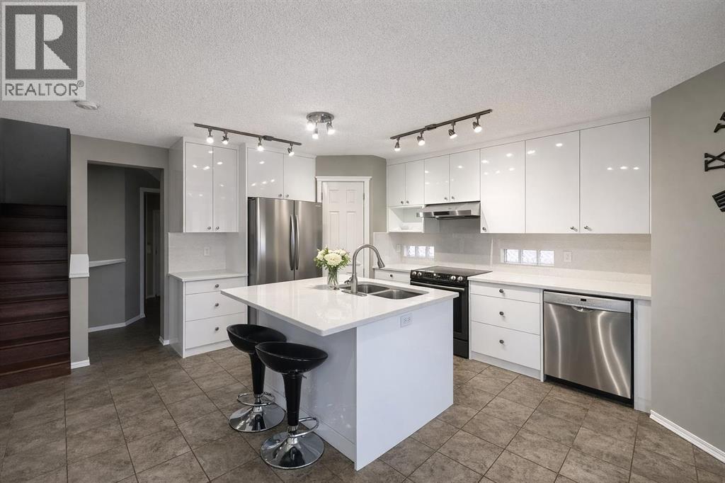 House for Sale in 119 Country Hills Heights NW|Calgary, Alberta T3K5C6 5