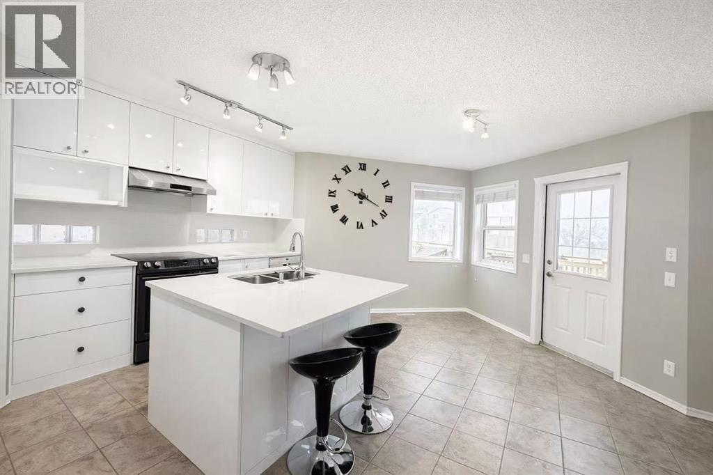 House for Sale in 119 Country Hills Heights NW|Calgary, Alberta T3K5C6 3