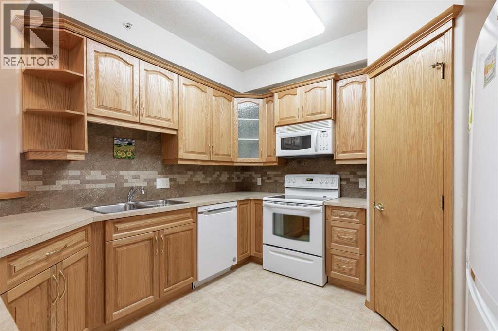 Apartment for Sale in 314, 223 Tuscany Springs Boulevard NW|Calgary, Alberta T3L3M2 5