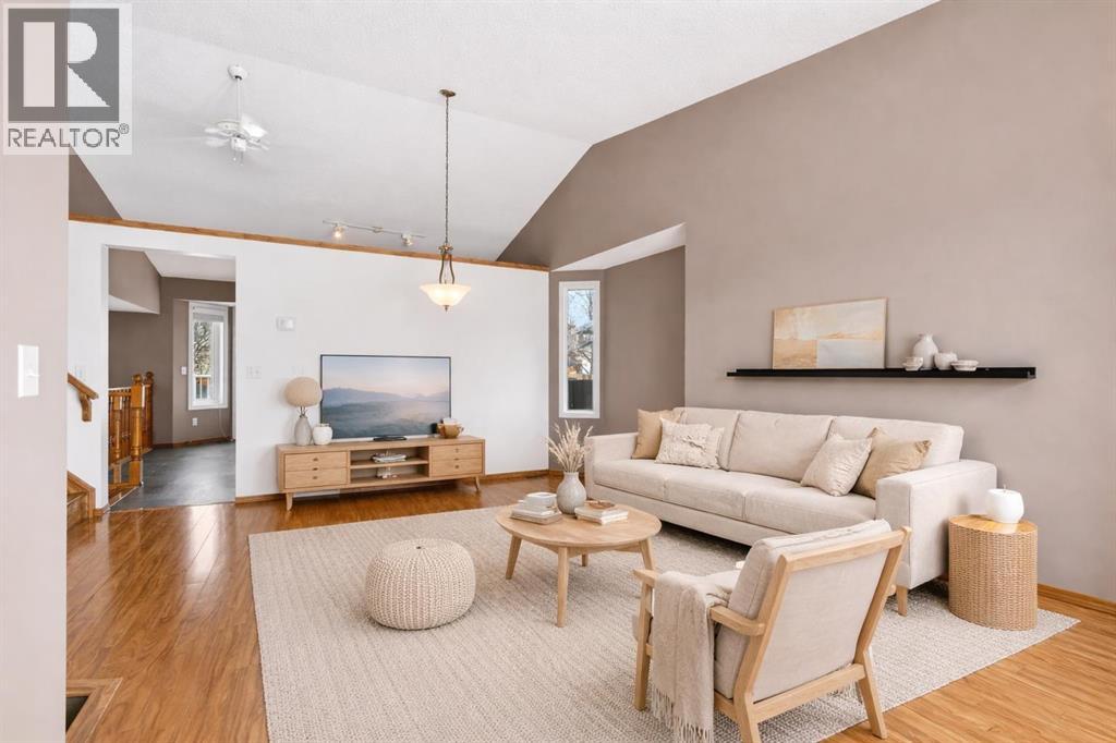 House for Sale in 1208 Sunvista Way SE|Calgary, Alberta T2X3G1 5