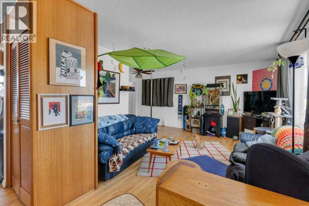 House for Sale in 3027 37 Street SW|Calgary, Alberta T3E3B5 2