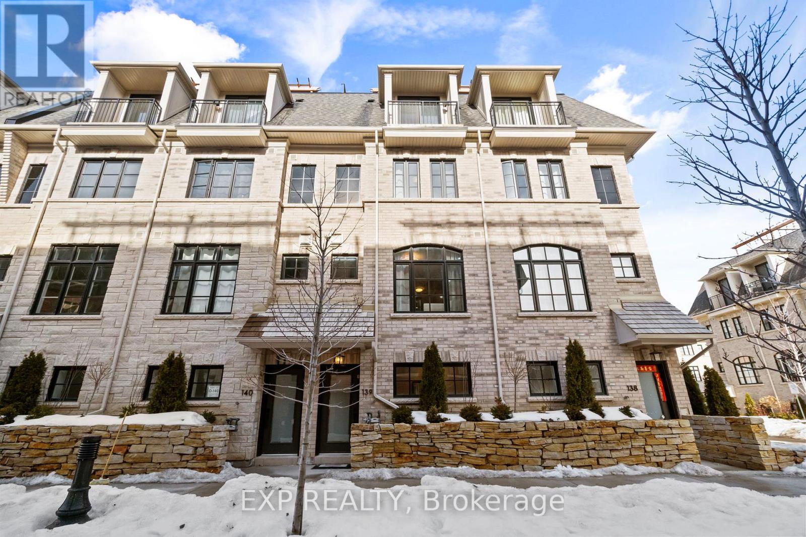 Row / Townhouse for Sale in 139 - 55 LUNAR CRESCENT|Mississauga (Streetsville), Ontario L5M2R2