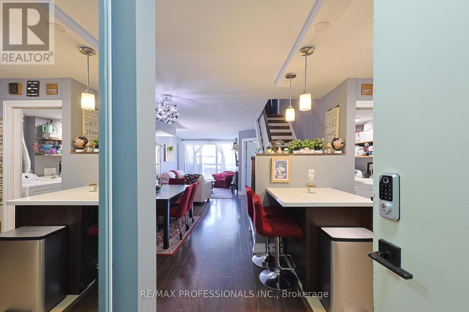 Row / Townhouse for Sale in 318 - 364 THE EAST MALL STREET|Toronto (Islington-City Centre West), Ontario M9B6C5 2