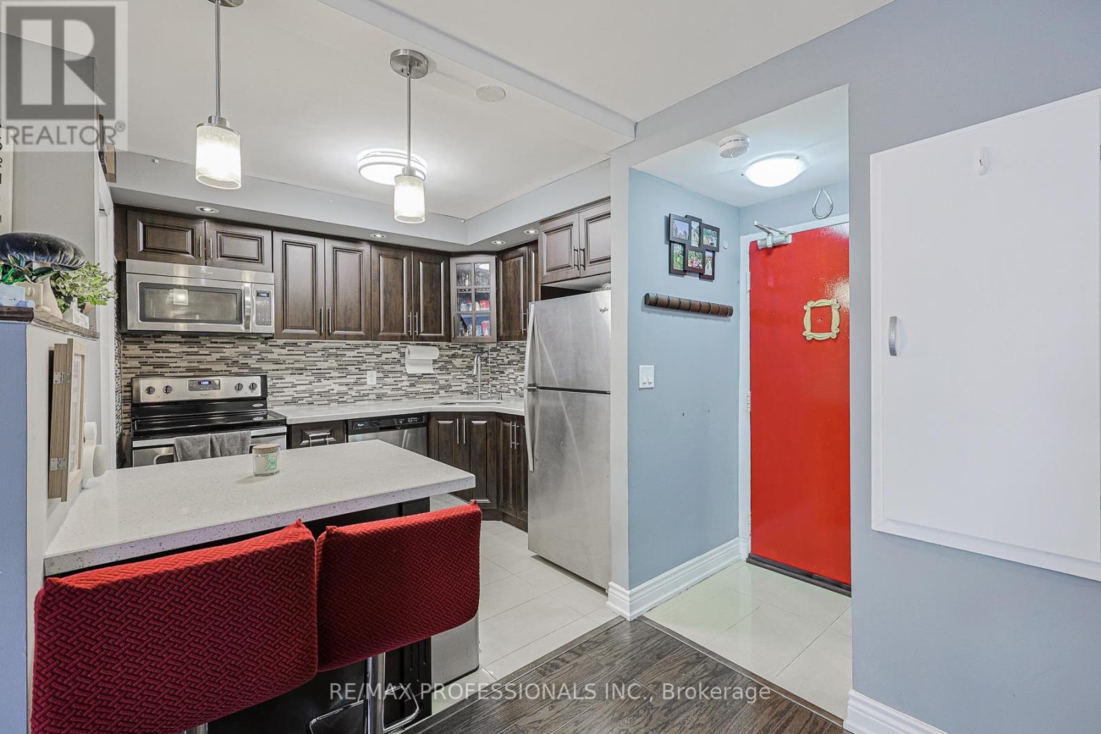 Row / Townhouse for Sale in 318 - 364 THE EAST MALL STREET|Toronto (Islington-City Centre West), Ontario M9B6C5 3