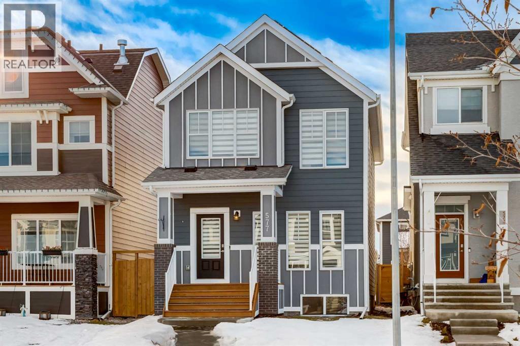 House for Sale in 577 Masters Road SE|Calgary, Alberta T3M2W3 2