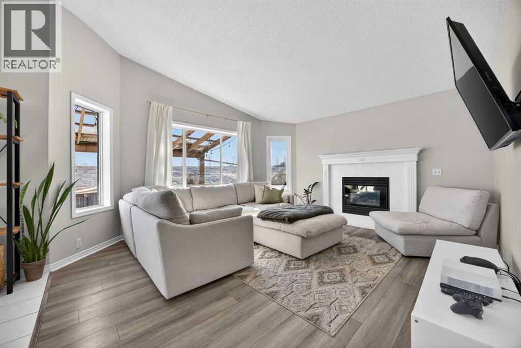 House for Sale in 108 Harvest Creek Court NE|Calgary, Alberta T3K4N8 4