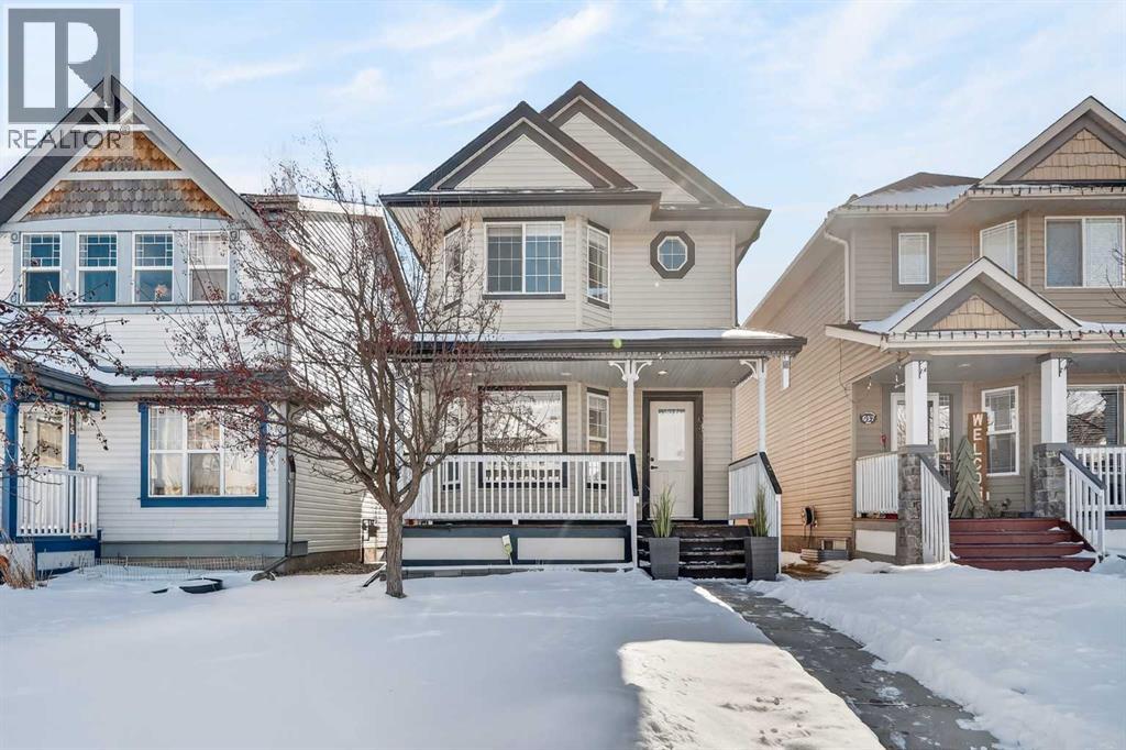 House for Sale in 641 Evermeadow Road SW|Calgary, Alberta T2Y4W8 2