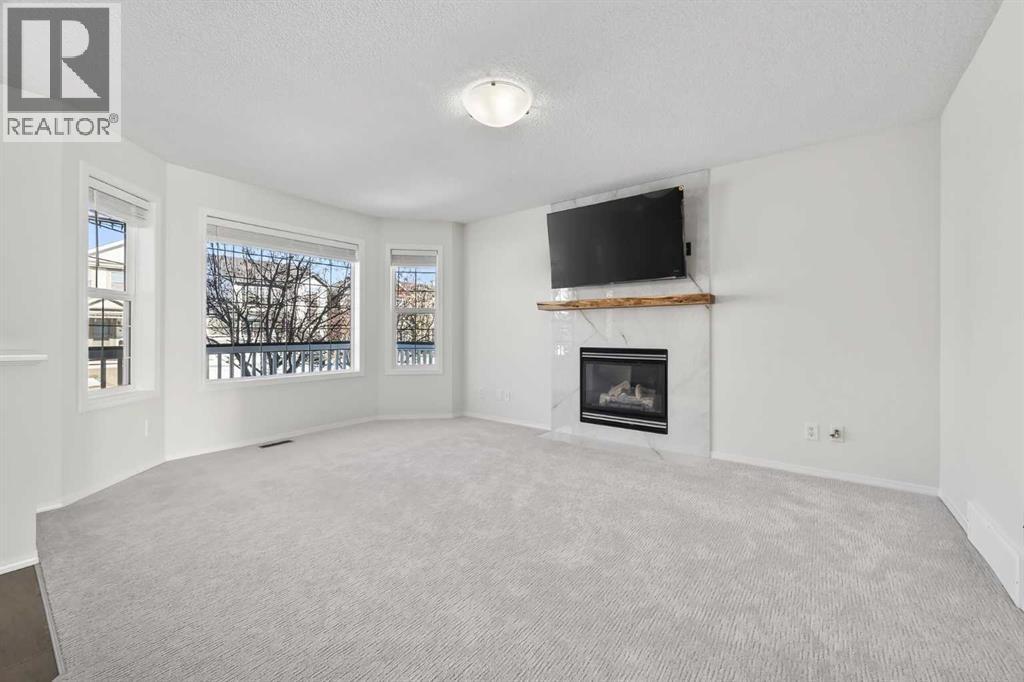 House for Sale in 641 Evermeadow Road SW|Calgary, Alberta T2Y4W8 5