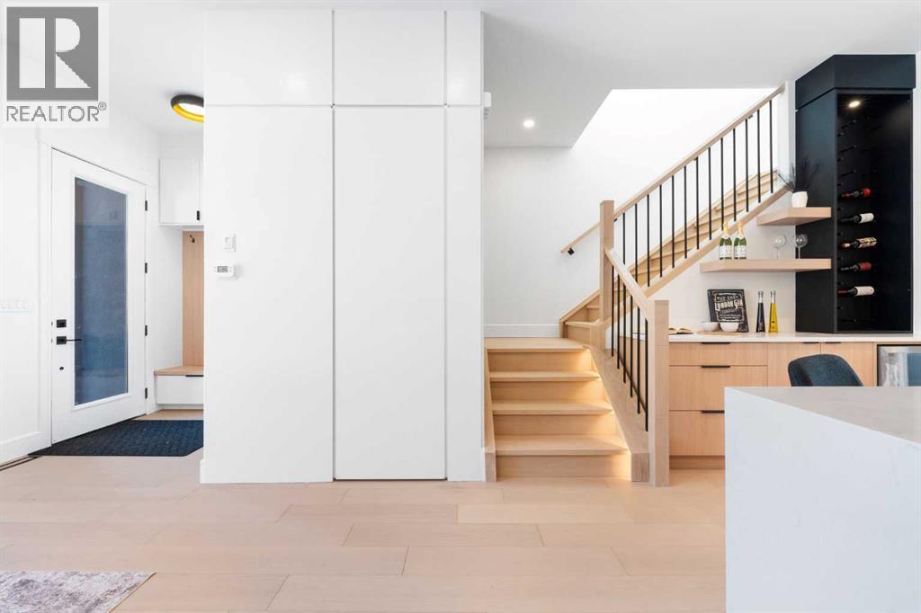 Duplex for Sale in 2105 7 Street NE|Calgary, Alberta T2E4C7 5