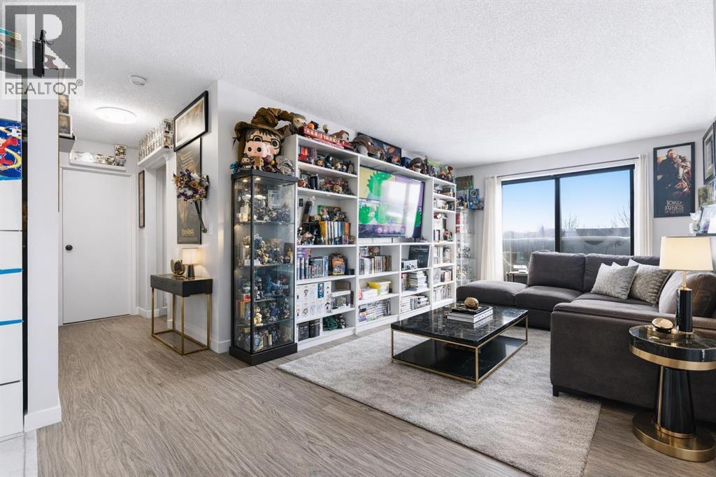 Apartment for Sale in 10, 3911 1 Street NE|Calgary, Alberta T2E3E2 2