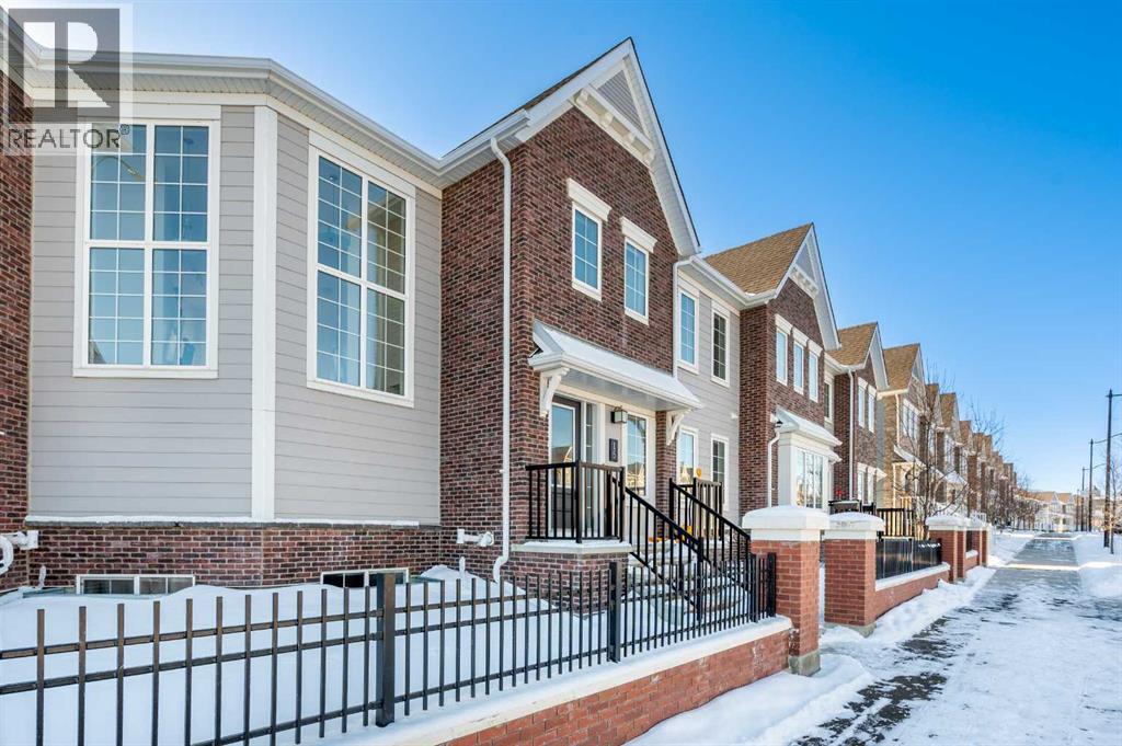 Row / Townhouse for Sale in 15 Yorkville Avenue SW|Calgary, Alberta T2X4K3 2