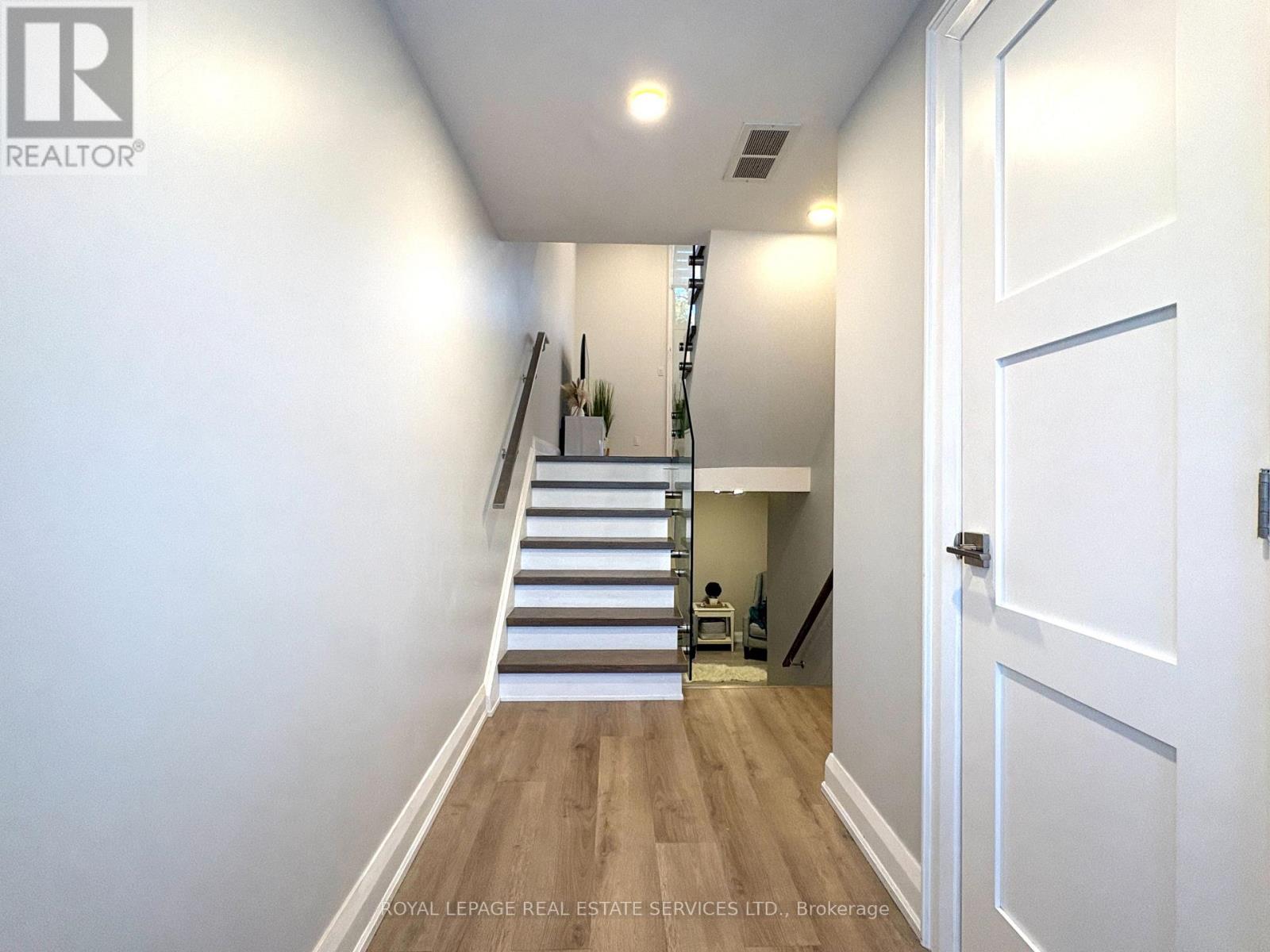 Row / Townhouse for Sale in 30 - 629 RATHBURN ROAD|Toronto (Eringate-Centennial-West Deane), Ontario M9C3T5 2