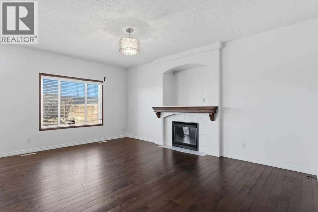 House for Sale in 106 new Brighton Circle SE|Calgary, Alberta t2z4b3 3